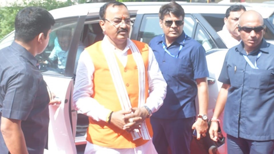 Amar Ujala Samarpan Ceremony: Faces lit up as Deputy CM Maurya presented medals to Lakhpati Didis