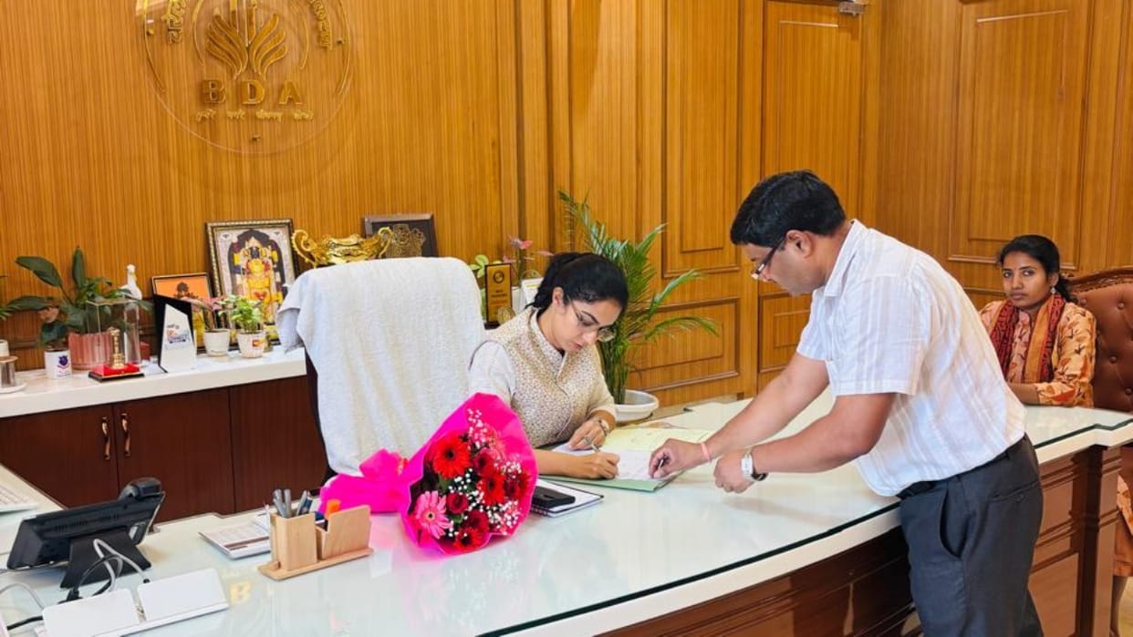 BDA Vice-Chairperson Saumya Pandey takes charge in Bareilly
