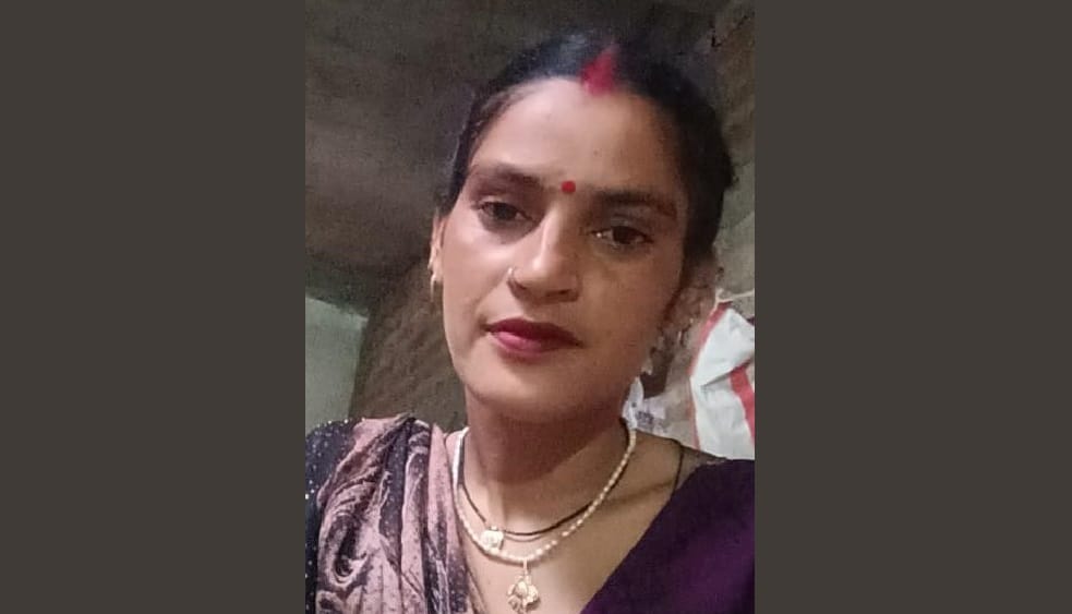 Hardoi Accident Tractor hits couple on motorcycle woman dies after being run over