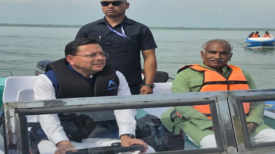 Pushkar Singh Dhami toured the reservoir in a motorboat with MLA Arvind Pandey