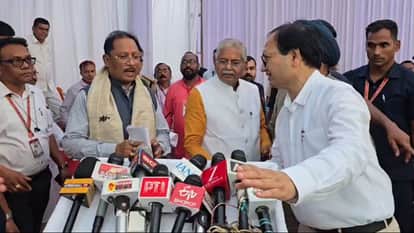 CM Sai arrived to attend the Rajak community conference in Bodri officials accorded him a warm welcome in Bila