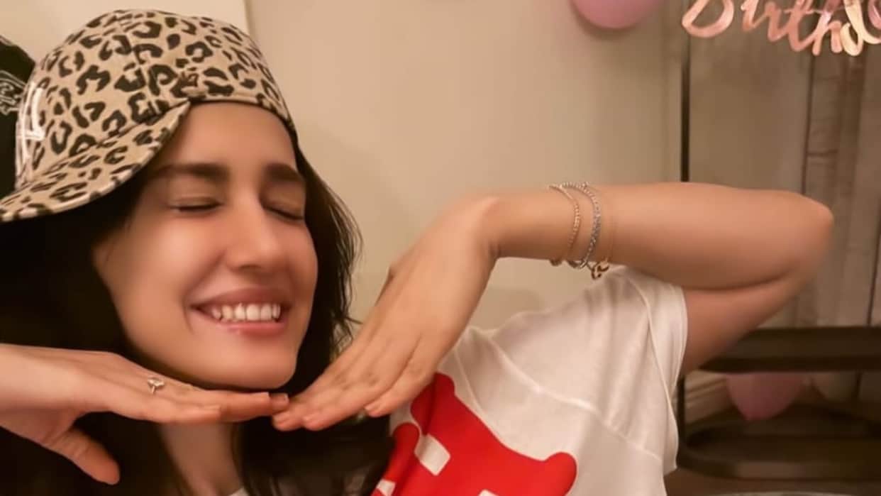 Disha Patani Celebrated Her Birthday With Close Friends; Mouni Roy shared lovely photos of the celebration