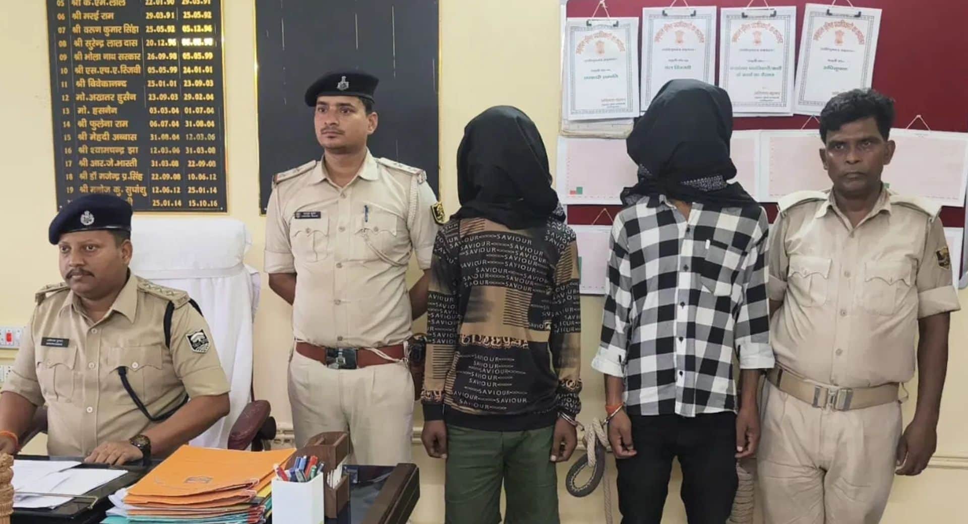 पुलिस की गिरफ्त में दो आरोपी