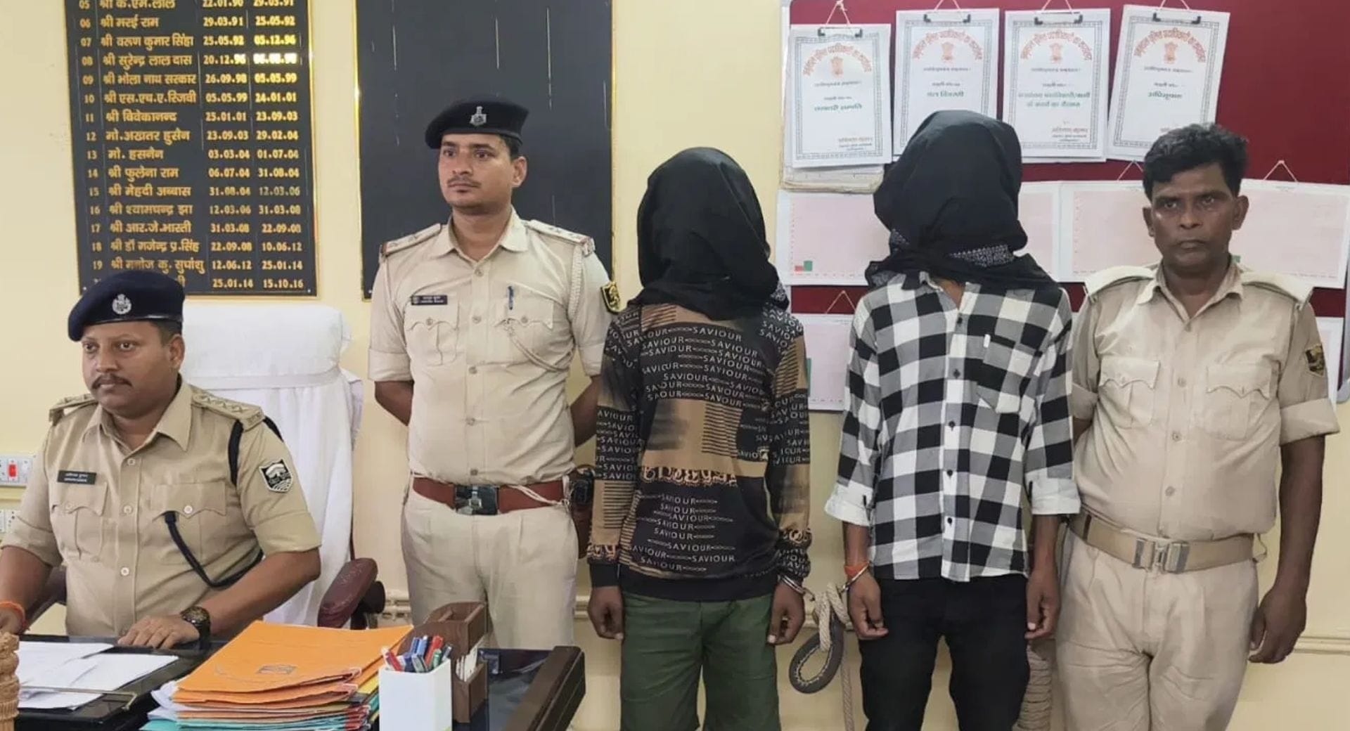 पुलिस की गिरफ्त में दो आरोपी