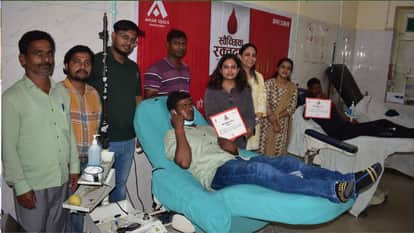 200 people donated blood at a camp organized by the Amar Ujala Foundation in the Gorakhpur-Basti division.