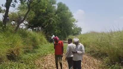 two murder in Jaunpur one killed and body dumped in drain and Gaushala caretaker beaten to death