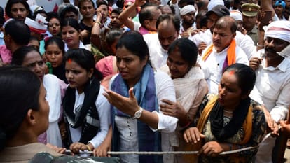 Pallavi Patel protest in Varanasi Demonstration over NEET paper leak case stopped from proceeding to PMO