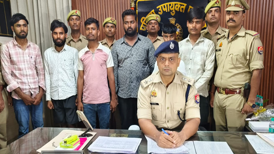 पुलिस गिरफ्त में आरोपी