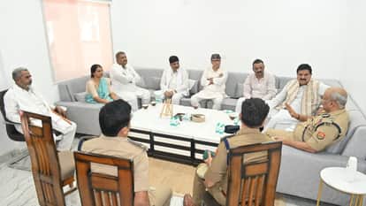 DGP in Varanasi Police must strictly enforce no-touch policy at Kashi Vishwanath Temple and Ganga ghats