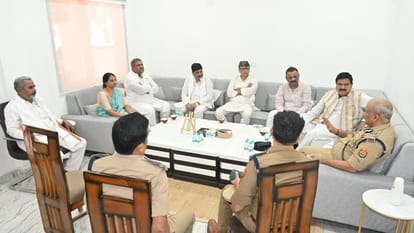 DGP in Varanasi Police must strictly enforce no-touch policy at Kashi Vishwanath Temple and Ganga ghats