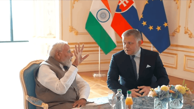 PM Modi Slovakia Visit Live Updates: Talks with President Pellegrini, PM Fico & Business Leaders Meet in hindi
