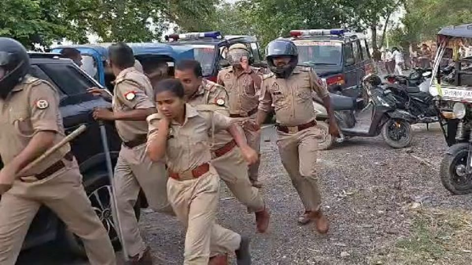 Agra Chaos After Fatal Thar Crash: Villagers Stone Police 11 Personnel Injured