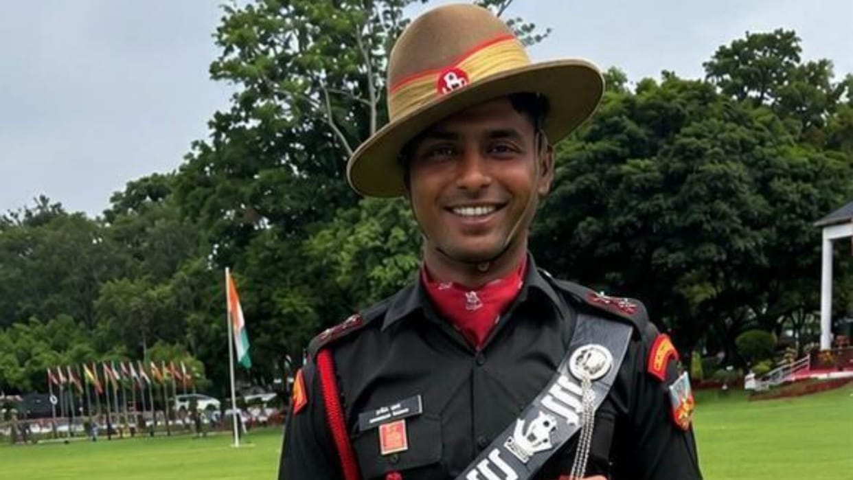 Abhishek Singh from Saran Bihar becomes commissioned officer in Indian Army