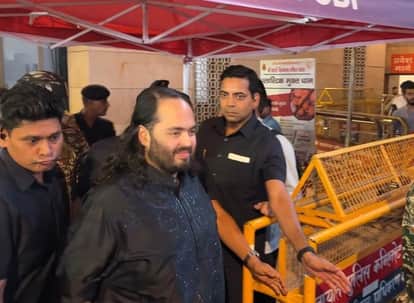 Anant Ambani offered prayers at Kashi Vishwanath Dham in varanasi