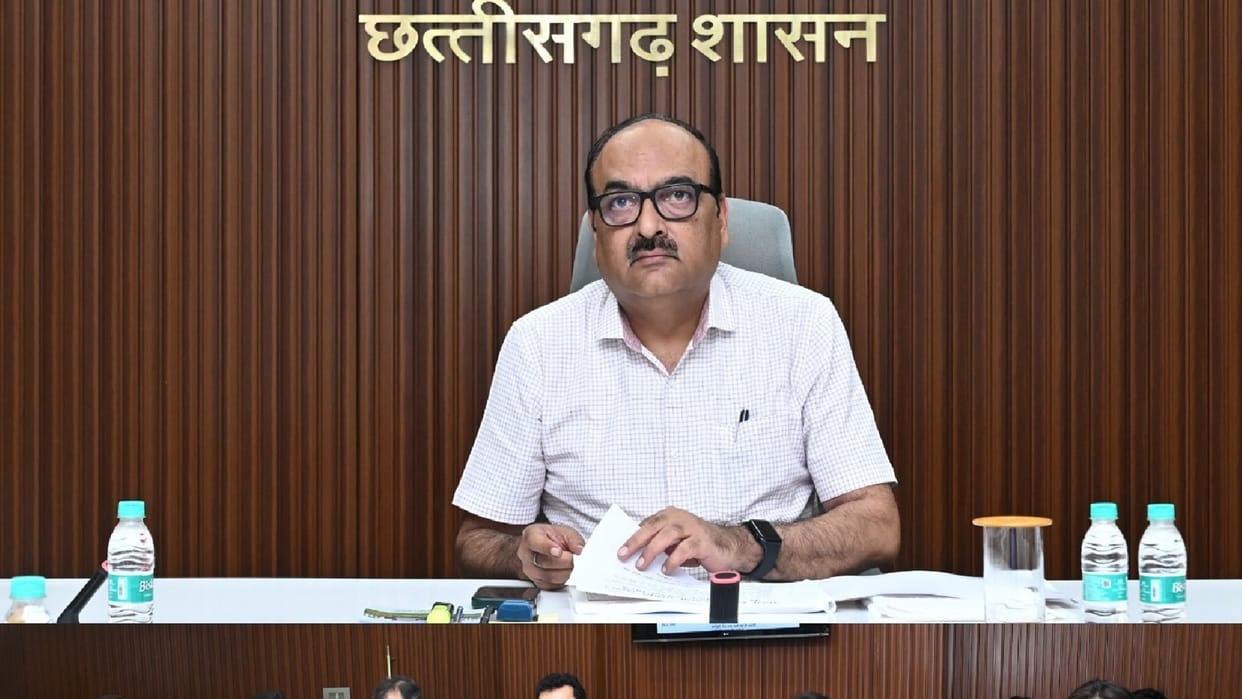 PMGSY review meeting in Chhattisgarh: CS VikasSheel issues directives to connect new settlements with roads