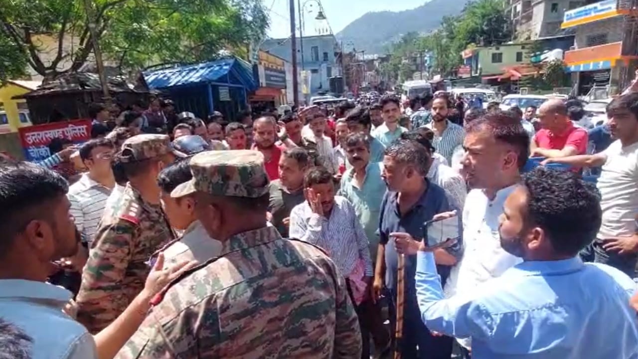 Sikh community Members clashed with locals in Karanprayag Chamoli an attack carried out using a sharp weapon