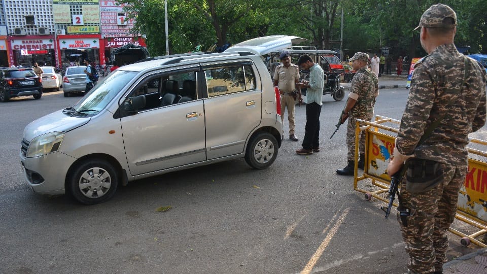 Chandigarh Cashier Murder Case Businessmen Appeal to PM Home Secretary goes on Leave