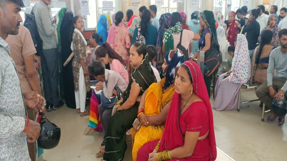 Medicine Shortage at SN Medical College Forces Patients to Buy Drugs Outside