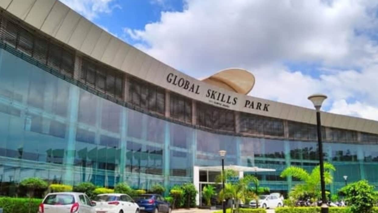 MP News: 34 students from Global Skill Park who went to Bengaluru for jobs have returned; the company stated t