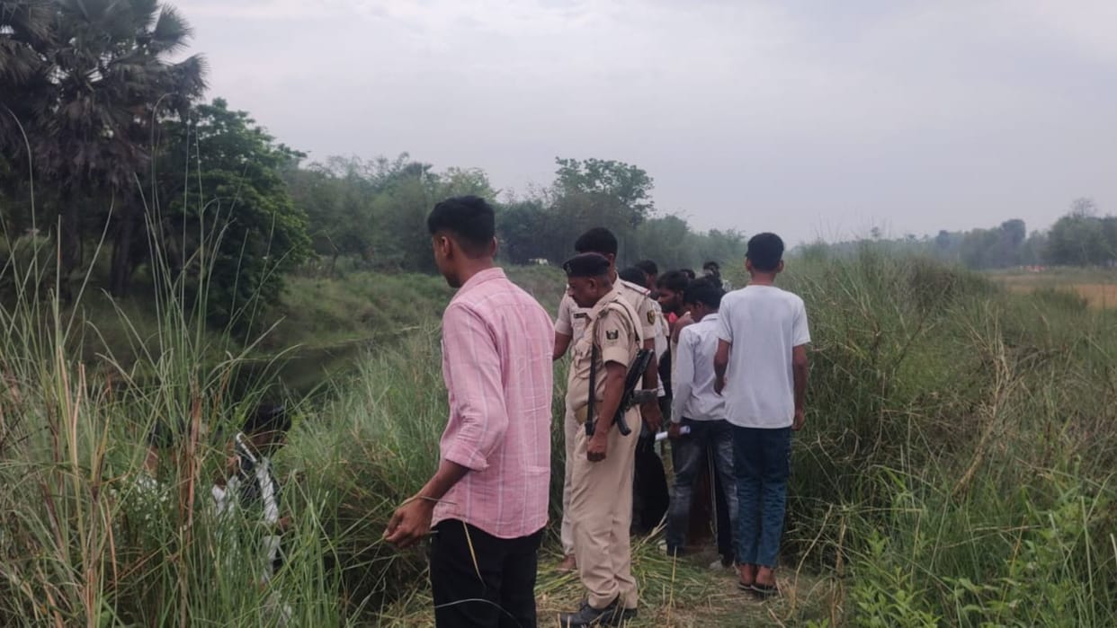 Body of young man found floating in Gandaki River in Saran Bihar Police entangled in jurisdictional dispute