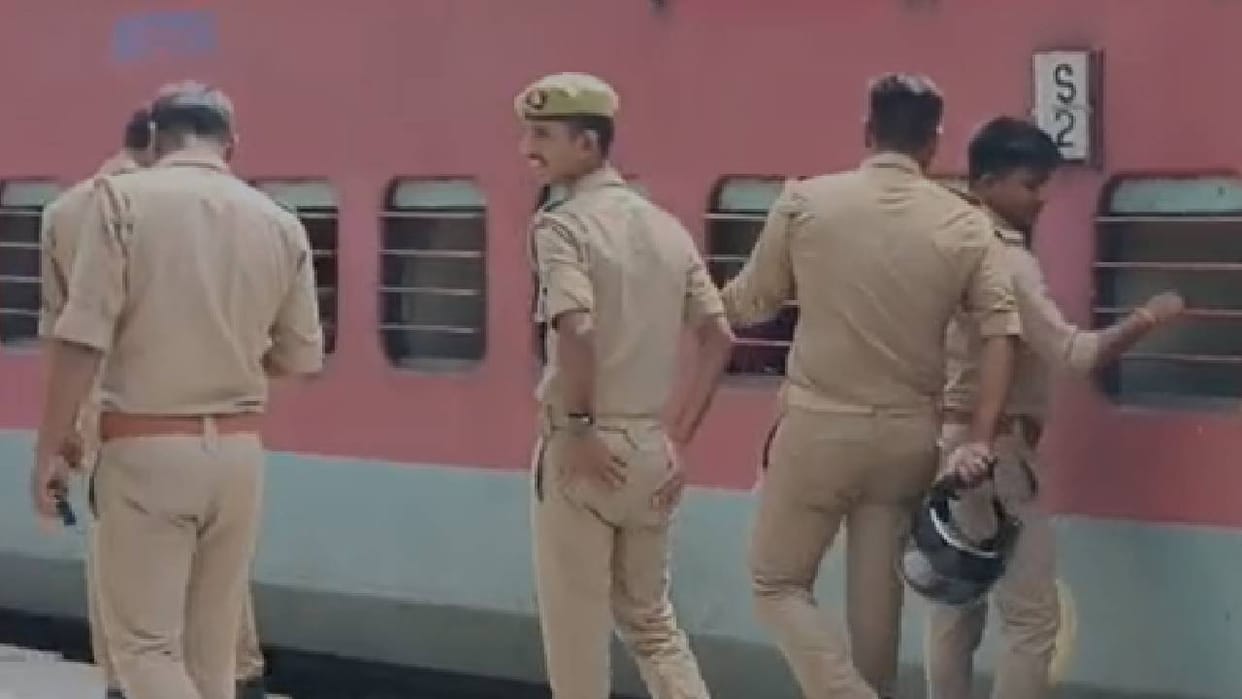UP: Bomb scare at Lucknow's Aishbagh railway station; panic among passengers, security agencies on alert.