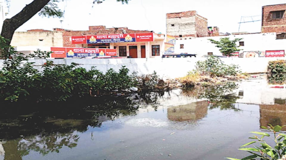 Meerut Crime News Liquor Shop Near Temple Sparks Concern After Five Bodies Found in Drain Within a Year