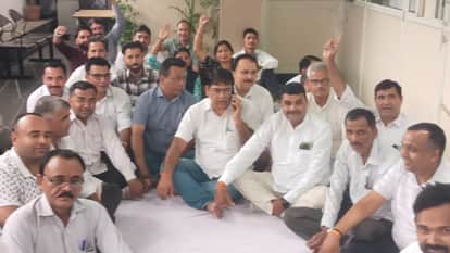 Shamli: Lawyers Strike Against E-Registry System, Registration Work Halted Across Three Tehsils