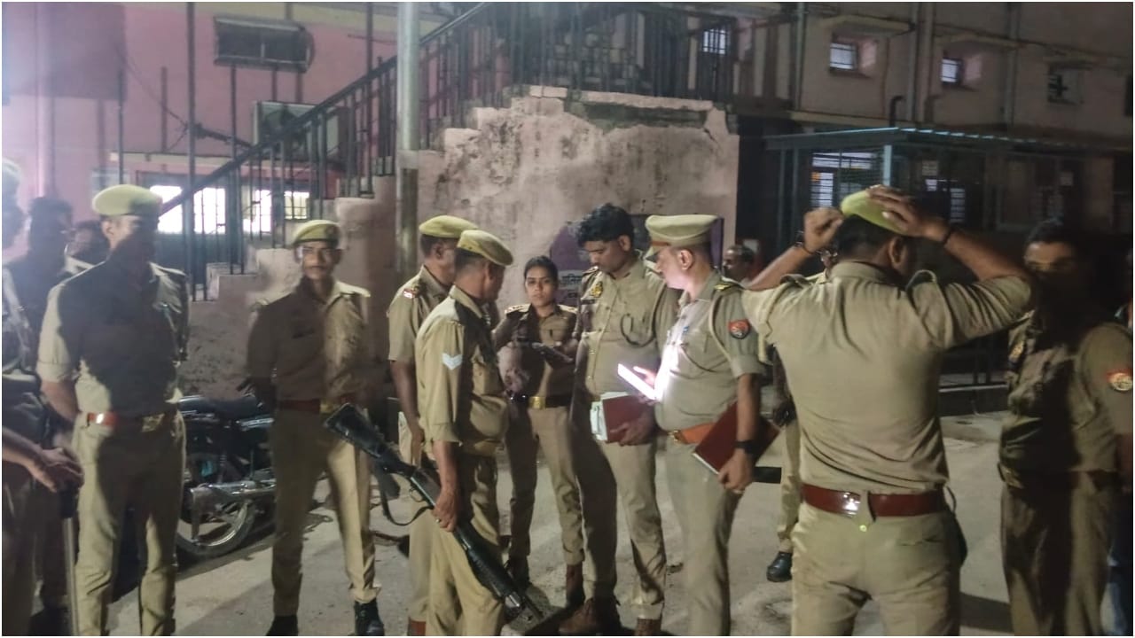 Arjun Murder Case Uproar outside the post-mortem house in Bareilly family demands an encounter