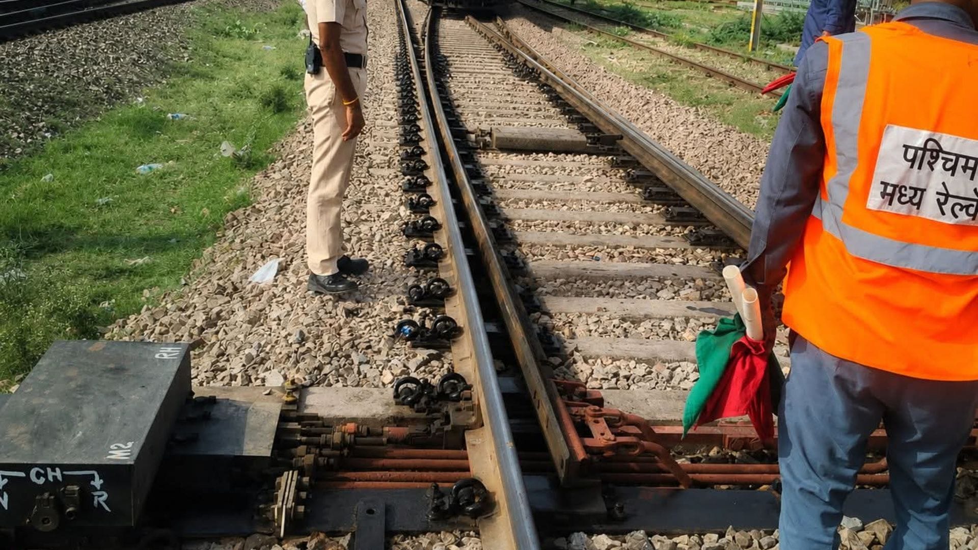 राजस्थान के लाखेरी रेलवे स्टेशन पर टला बड़ा हादसा
