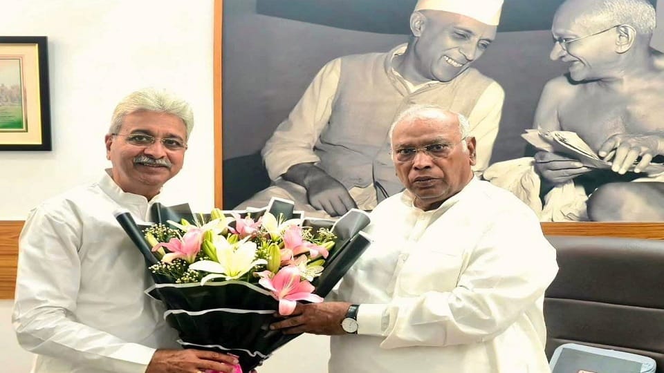 Rao Narendra Singh met Mallikarjun Kharge