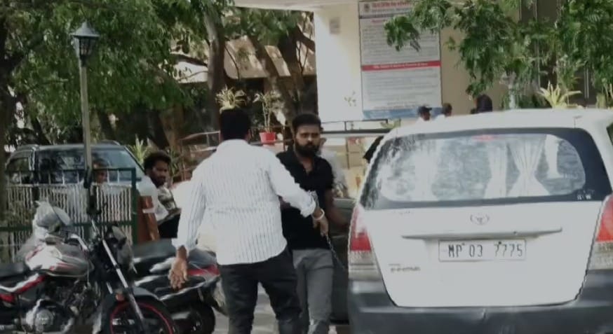 `madhubani-madrasa-teacher-izhar-ul-haq-arrested-by-mp-ats-after-bhopal-terror-module-investigatio