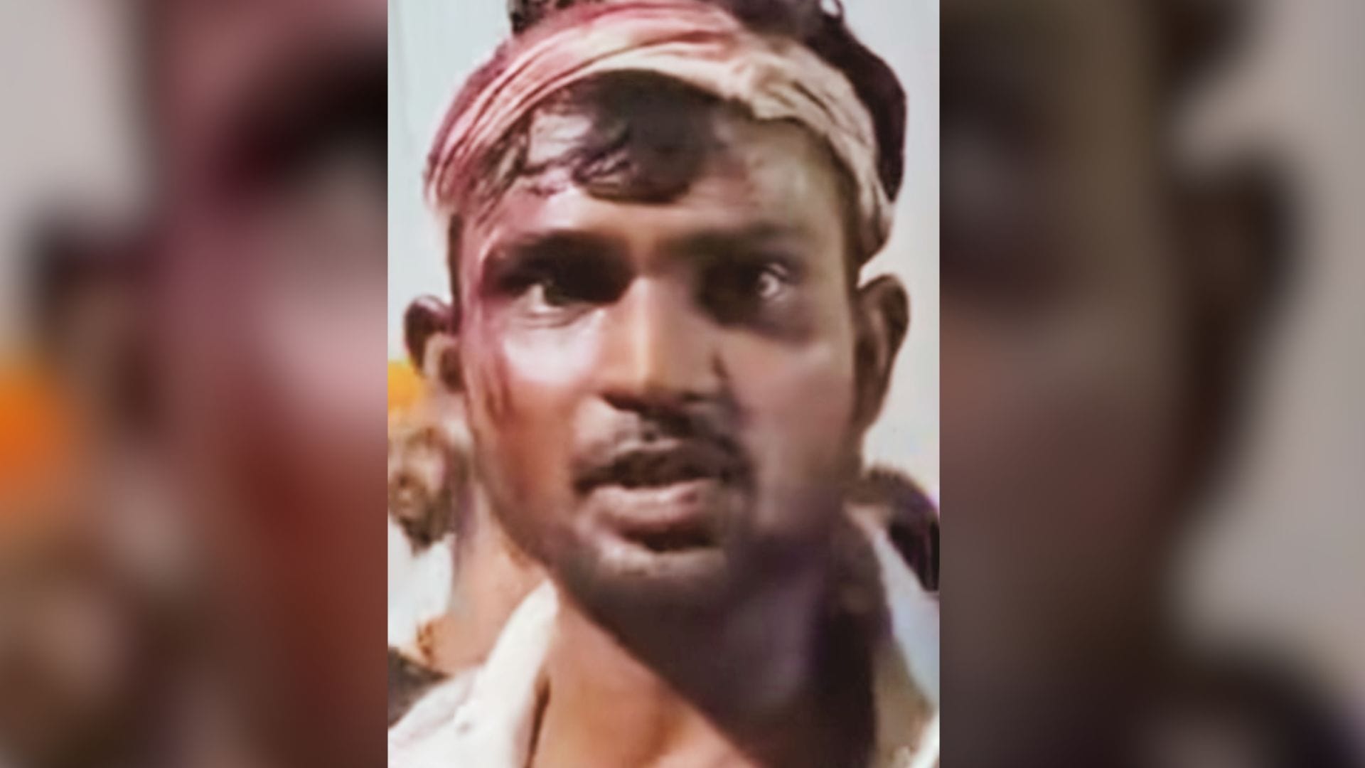 Crowd out of control seeing Bhojpuri star Pawan Singh police force after barricades break six injured