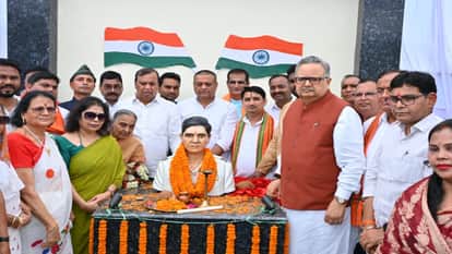 Baloda Bazar-Bhatapara: Assembly Speaker Raman Singh unveiled Chhattisgarh Mahtari and Martyr Khonde statues