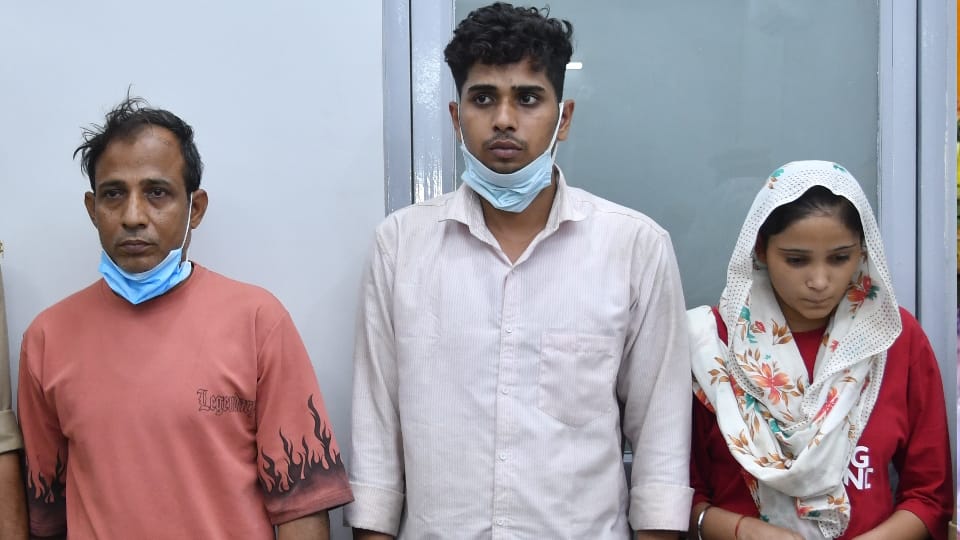 Mastermind of 4.5 crore theft nabbed by police after a call to his girlfriend in ghaziabad