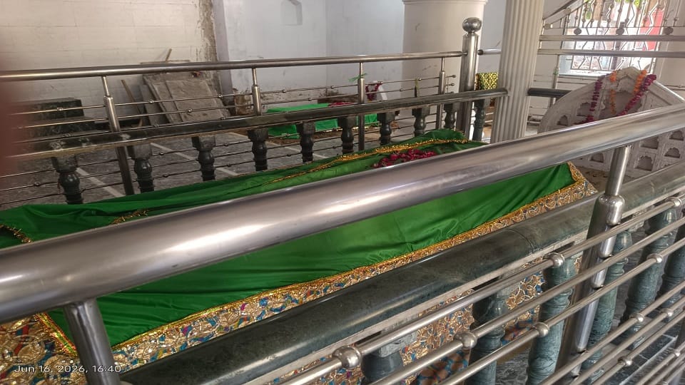 390-Year-Old Shrine Linked to Sufi Saint Rustam Saeed Shah and His Guru from Gujarat