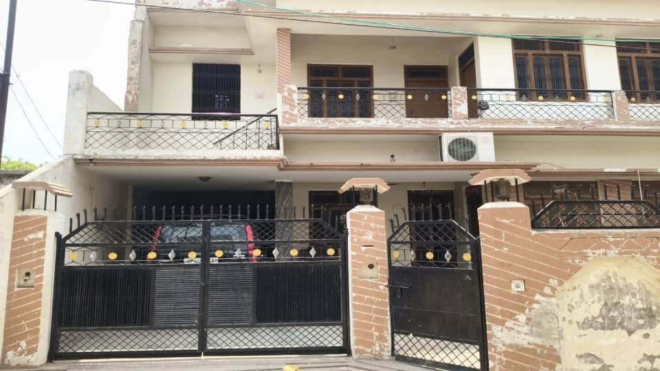 इसी घर में सीबीआई टीम ने खंगाले साक्ष्य।
