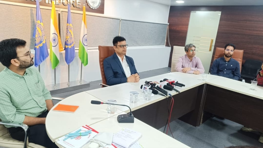 Indore News EPFO Commissioner Announces PM-VBRY Scheme