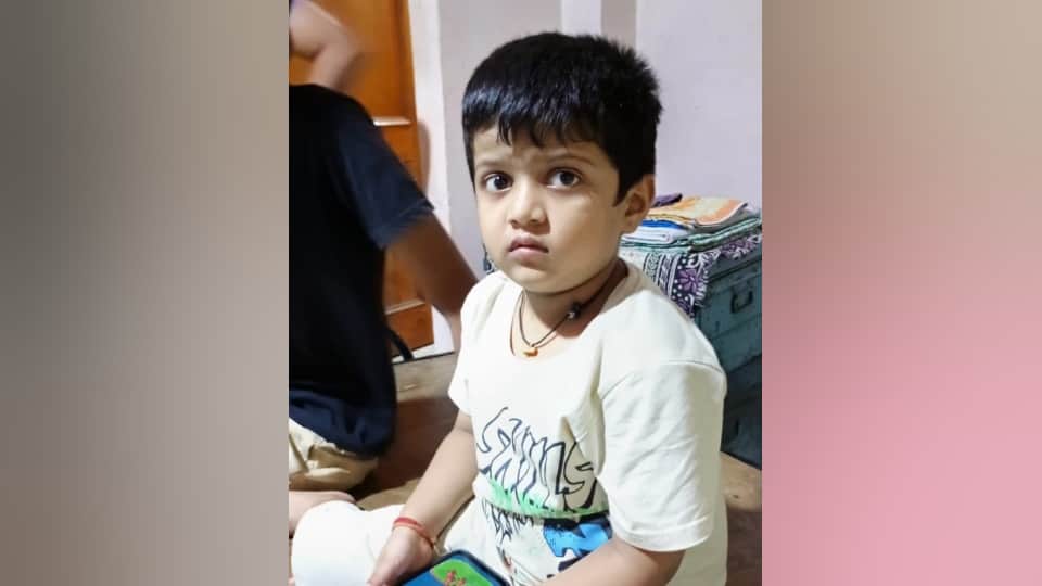 Woman kills husband in front of her young son who love marriage In Kanpur