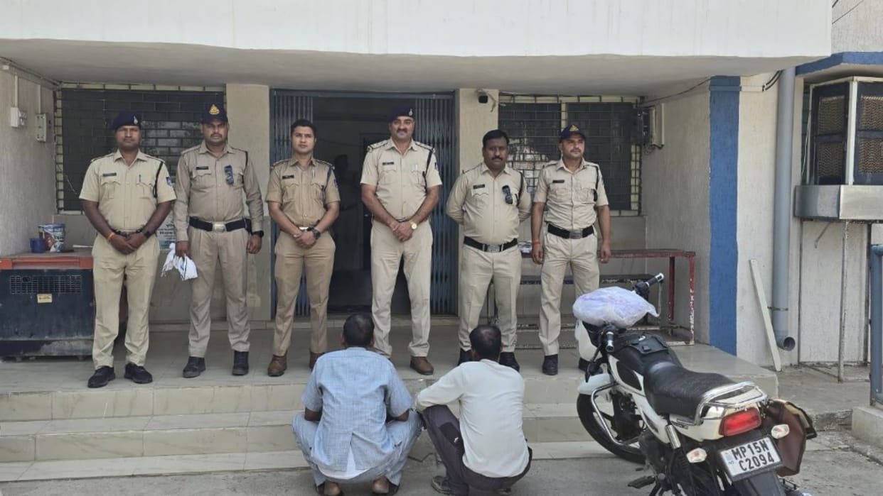 Sagar News: Widow and lover allegedly threaten father-in-law, seize documents and drain bank account