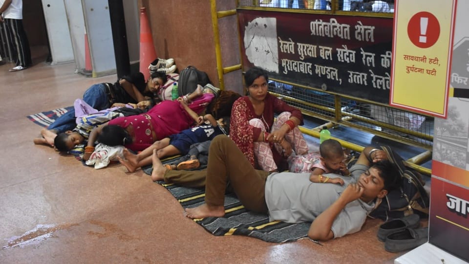 Routes of trains bound for Moradabad changed suddenly; evening trains arrived at night.