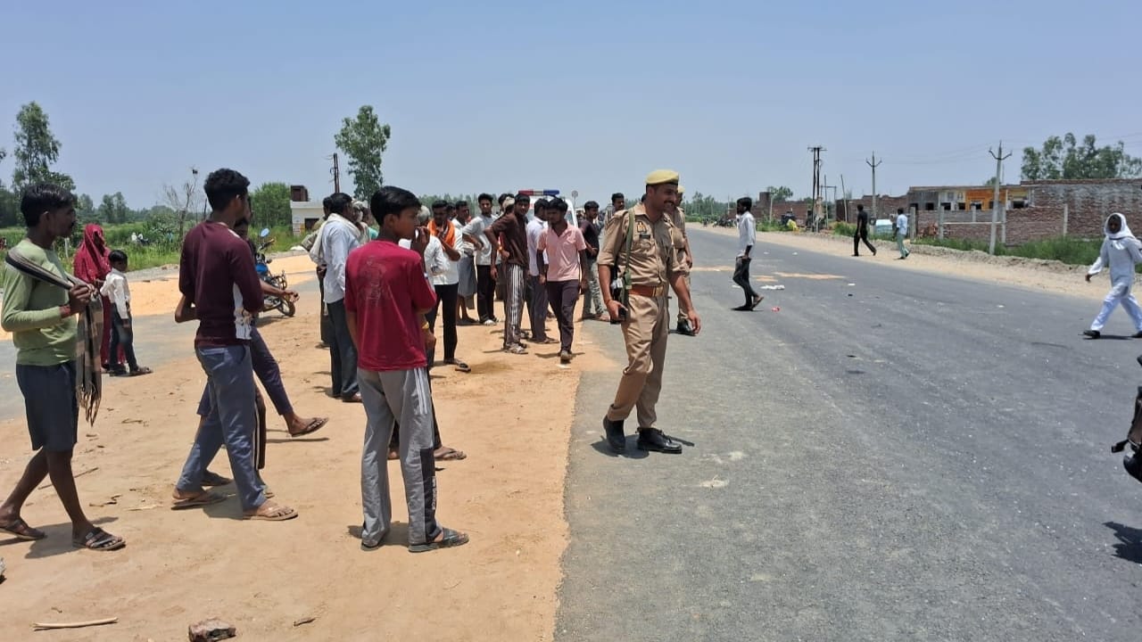 Badaun accident The bodies of four women were raised together Muravan Nagla echoed with cries of sorrow