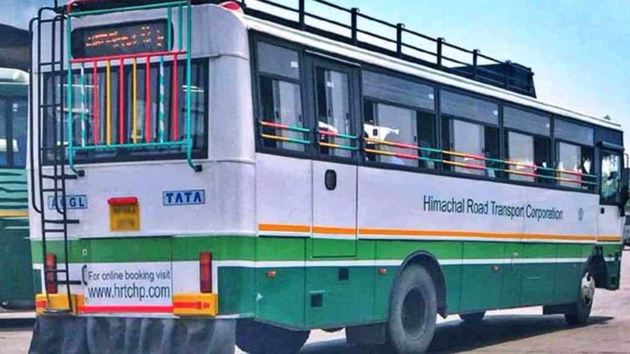 Conductor removed from duty for failing to issue tickets despite collecting money.