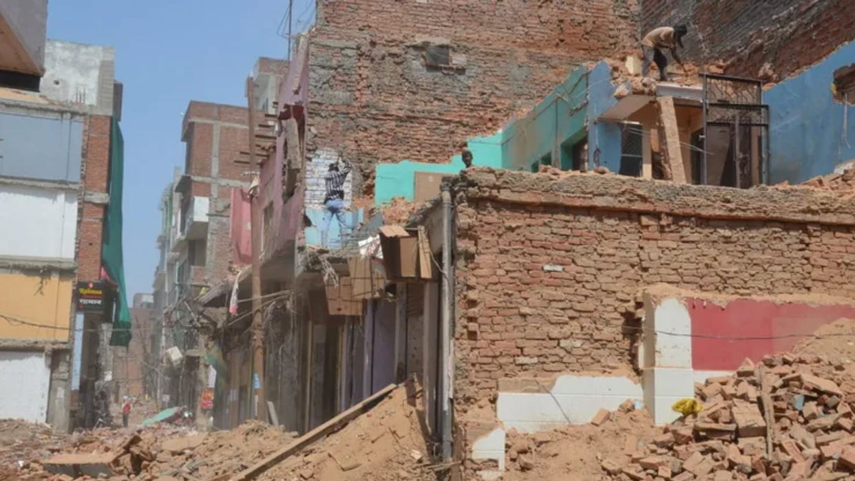 Bulldozers raze 12 buildings in Dalmandi 100 trolley-loads of debris removed in varanasi