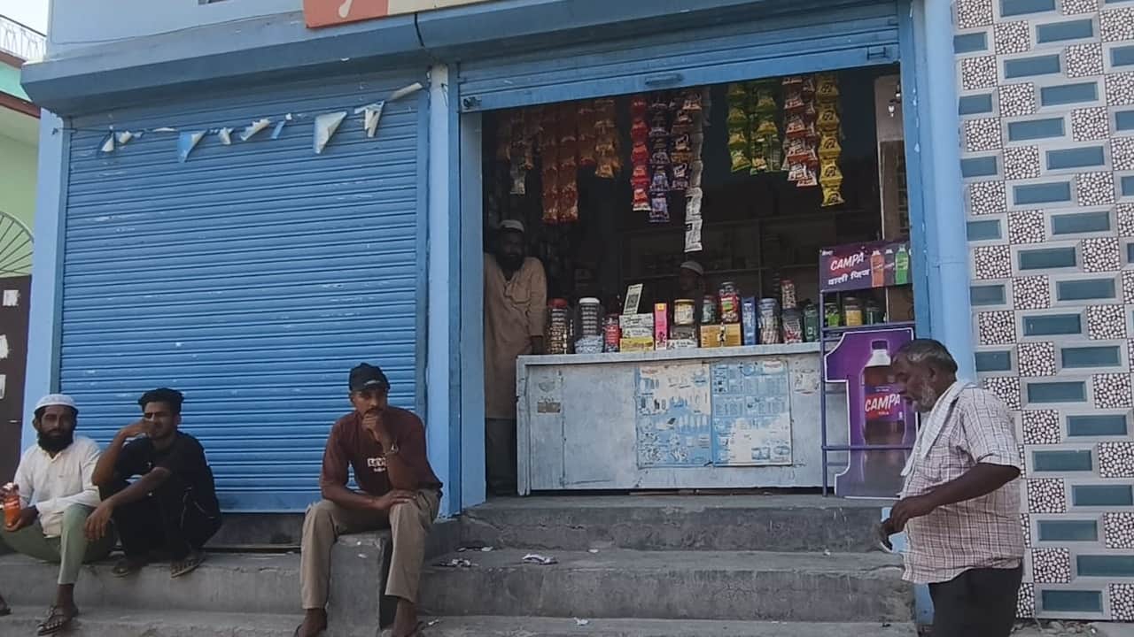 BJP Leader Murder Bairagiwala Muslim community People started returning closed houses started opening