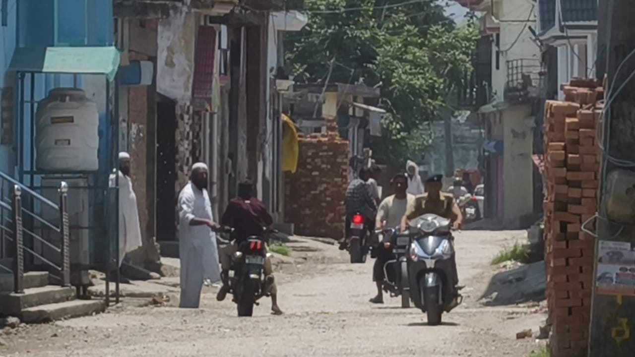 BJP Leader Murder Bairagiwala Muslim community People started returning closed houses started opening