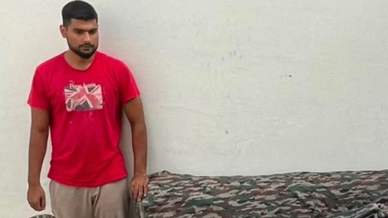Illegal storage of cloth used in army uniform caught one arrested in Bareilly