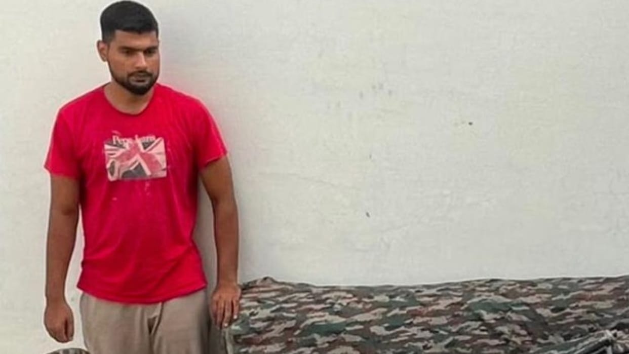 Illegal storage of cloth used in army uniform caught one arrested in Bareilly