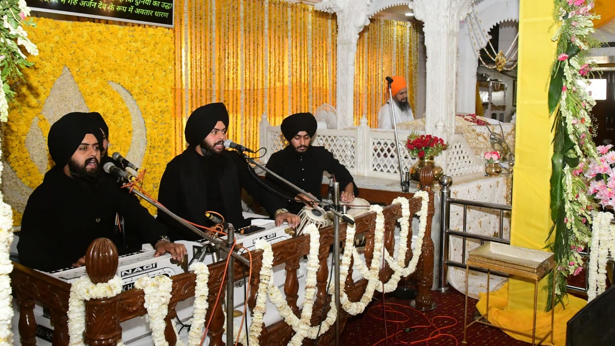 Martyrdom Observance Paid obeisance Gurdwara offered prayers and donated blood Ragi Jatha from Amritsar