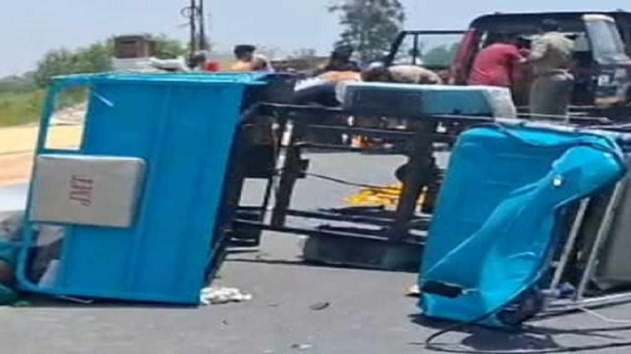 Badaun accident The bodies of four women were raised together Muravan Nagla echoed with cries of sorrow
