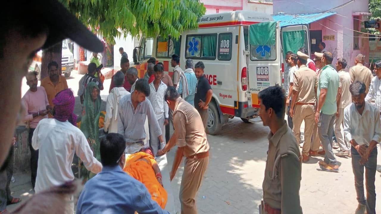 Budaun Accident Two tractors racing on highway ran over e-rickshaw accident left family with lifetime of grief
